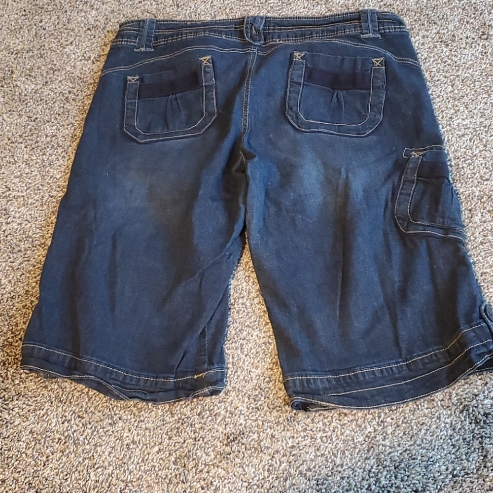 Rewind Jean Knee Length Capris - Picture 2 of 3